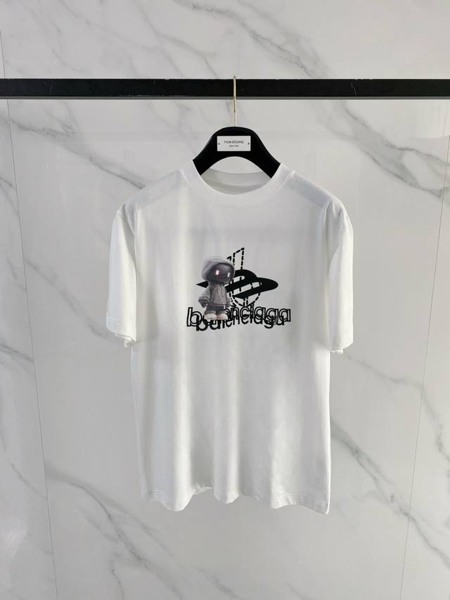 p120 Balenciaga 巴黎世家 夏季新款圆领短袖T恤！260克重磅高端纯棉面料，手感质感都极完美！修身裁剪设计干净利落！时尚又好看！走线做工非常精致