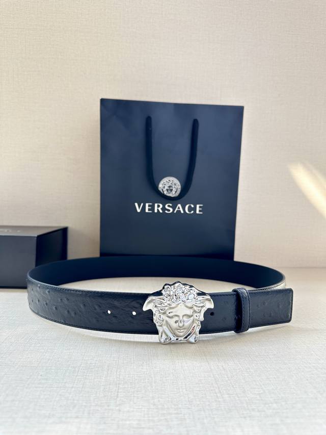 p210 Width 3.8cm Versace This ostrich leather belt features the iconic Versace M p210 Width 3.8cm Versace This ostrich leather belt features the iconic Versace M