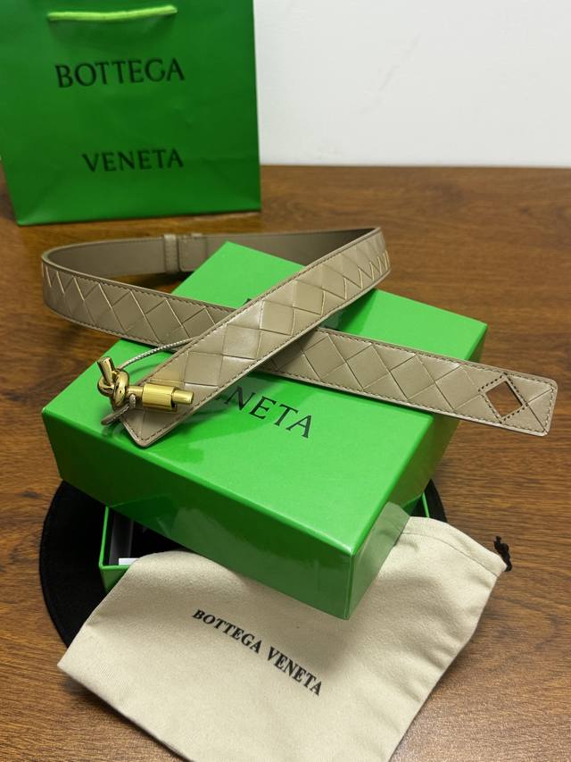 p250 Bottega Veneta 3.0Cm Color: Apricot Andiamo Belt Calfskin Leather Hand-wove