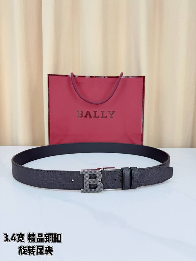 Bally 3.4cm Black Palm Texture Leather Belt. Made of top-grain cowhide with a de