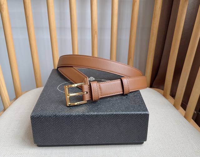 p210 Prada, the latest style from Prada boutiques. This gorgeous leather belt ex