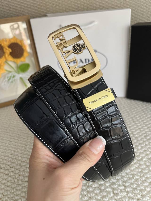 : Prada Original Single Belt, Automatic Belt P210; Material: 100% Top Layer Cowh