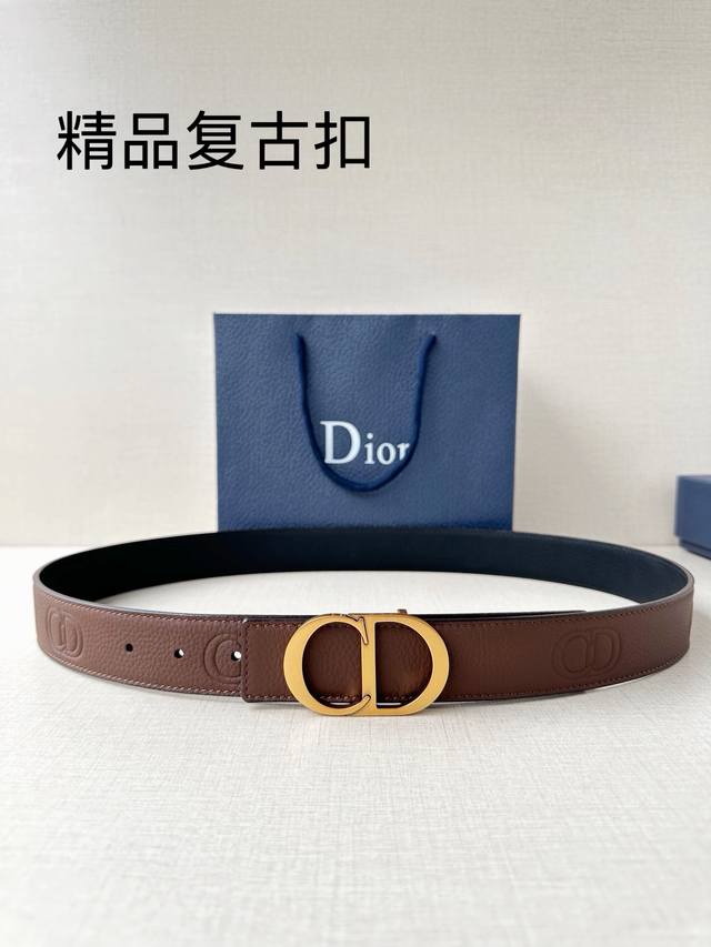 p170 Diro, 3.5cm wide. This belt buckle features the Cd Icon logo and is crafted