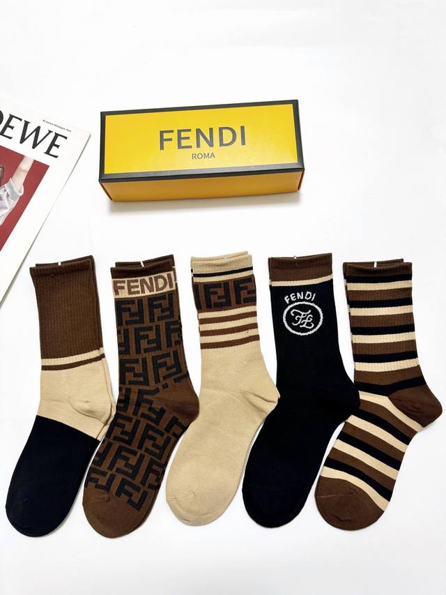 60 Box of 5 Fendi classic logo socks, pure cotton mid-calf style, including pack