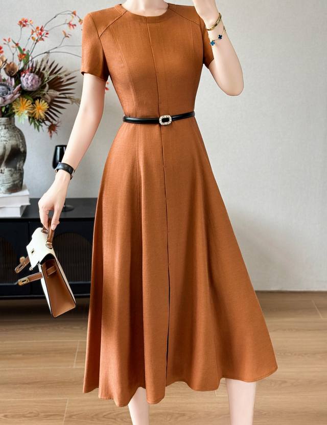 p300 Supports exchange of high-quality women's dresses with packaging, reorders