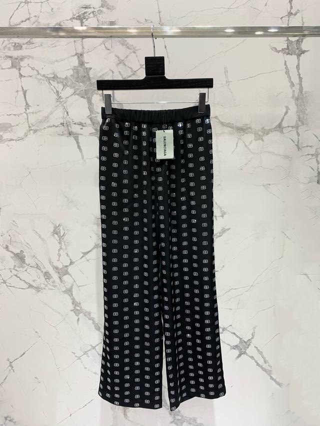 p480 原单狠货女装 配包装 *巴黎家 新款醋酸麻缎烫阔腿裤绝美炸街！巴黎世家烫钻醋酸麻阔腿裤，裤子2W+颗钻烫钻设计简直是点睛之笔，一闪一闪的，就像把星星穿