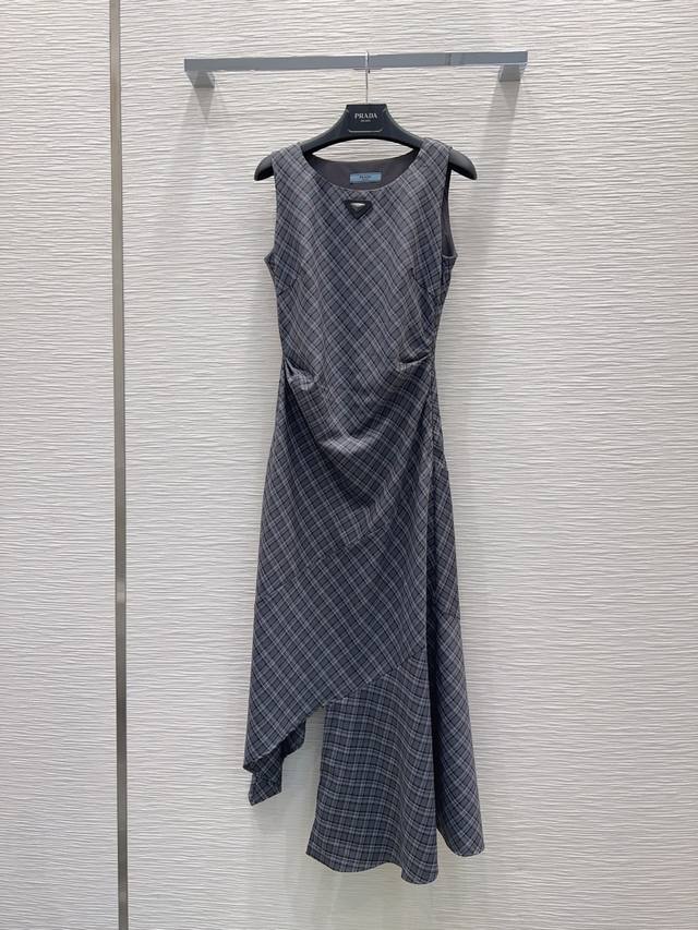 p3302026Ss New irregular vest dress, stylish, understated, elegant, and luxuriou p3302026Ss New irregular vest dress, stylish, understated, elegant, and luxuriou