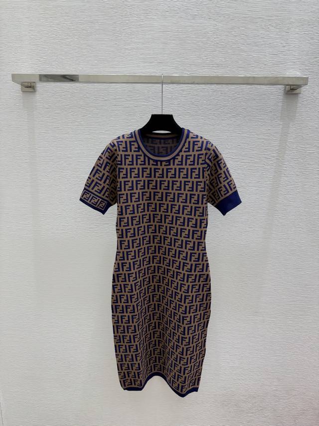 p210原单狠货女装 配包装F家 春夏新款 撞色老花字母圆领针织短袖裙颜色：咖啡尺码：36.38.40