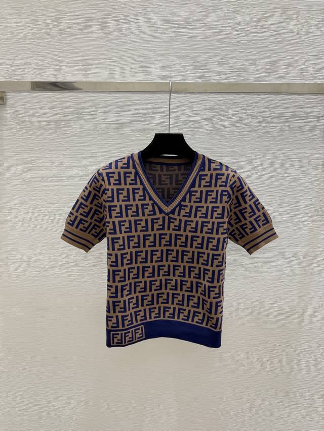 p180原单狠货女装 配包装F家 春夏新款 撞色老花字母V领针织短袖颜色：咖啡尺码：36.38.40