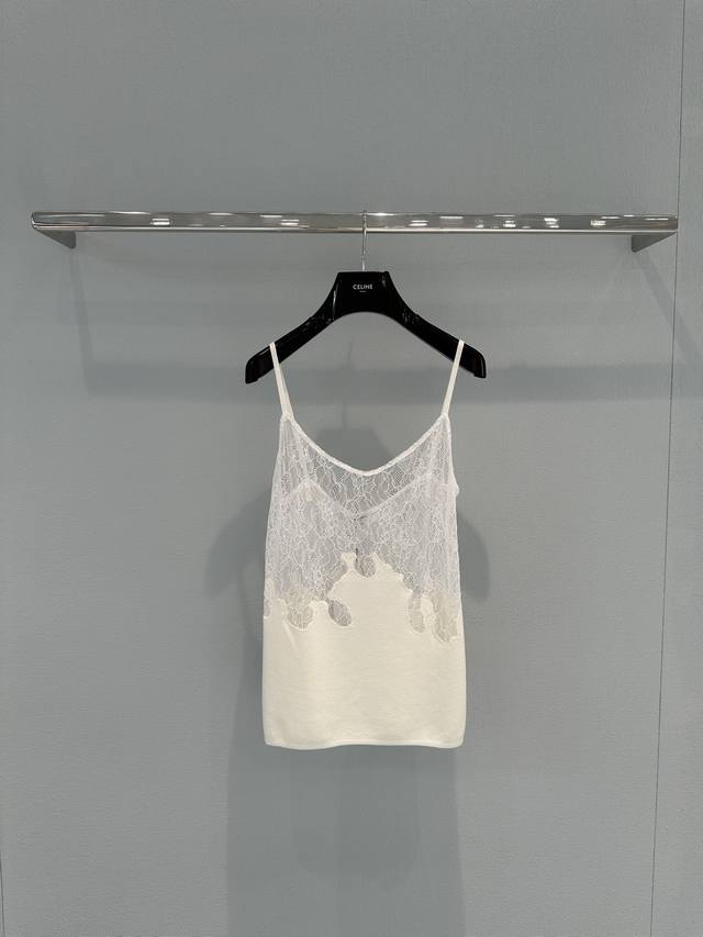 p270原单狠货女装 配包装Chane*26夏季新品蕾丝拼接吊带，采用水溶蕾丝+针织面料，法式复古风满满！上半部分精致镂空蕾丝，透气又有层次感，下半部分针织棉，
