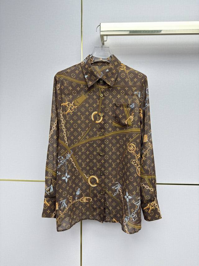 Louis Vuitto* 26Ss New Long-Sleeve Shirt with Chain Monogram Print. The colors a