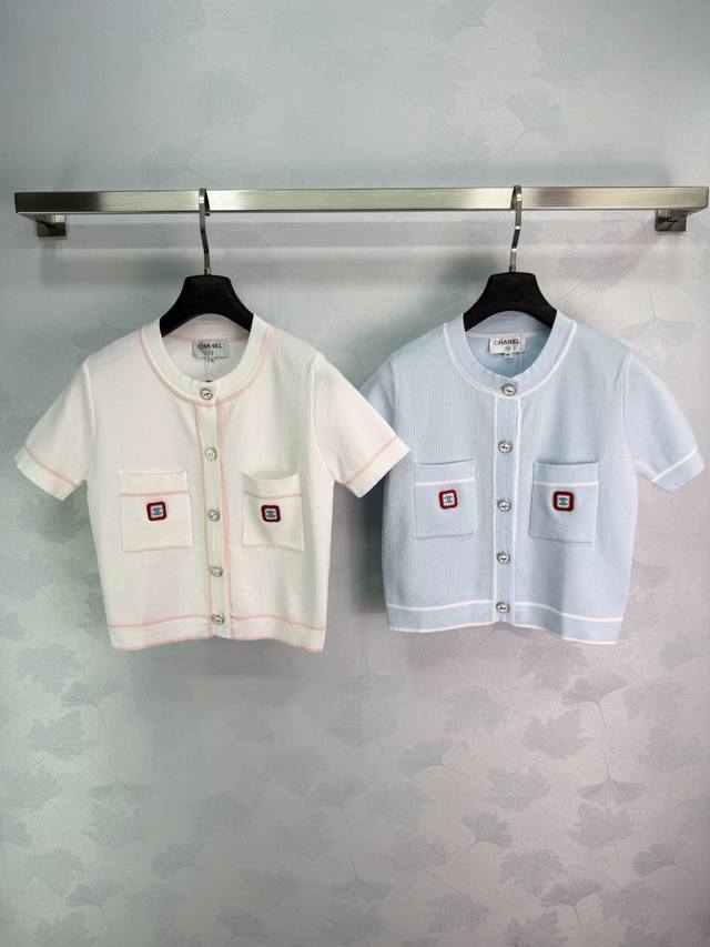 p210 Ch*26 Spring/Summer New Short-Sleeve Knit Cardigan. Classic round neck + fr