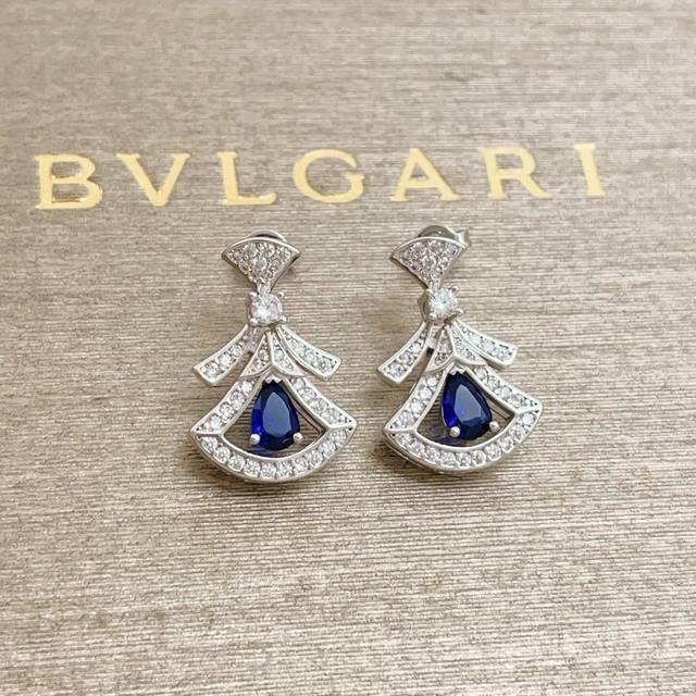 p80 Bvlgari宝格丽最新款玫瑰金满钻小号蓝色扇子耳钉 一致Z批黄铜材质，非常的上镜设计很特别值得入手高级手工坊系列