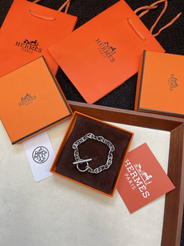 p160 Hermes Chaine D'ancre手链爱马仕新款猪鼻子链条To扣银色手链明星 网红 名媛都难以抗拒！Hermes猪鼻子手链酷劲十足的经典标志
