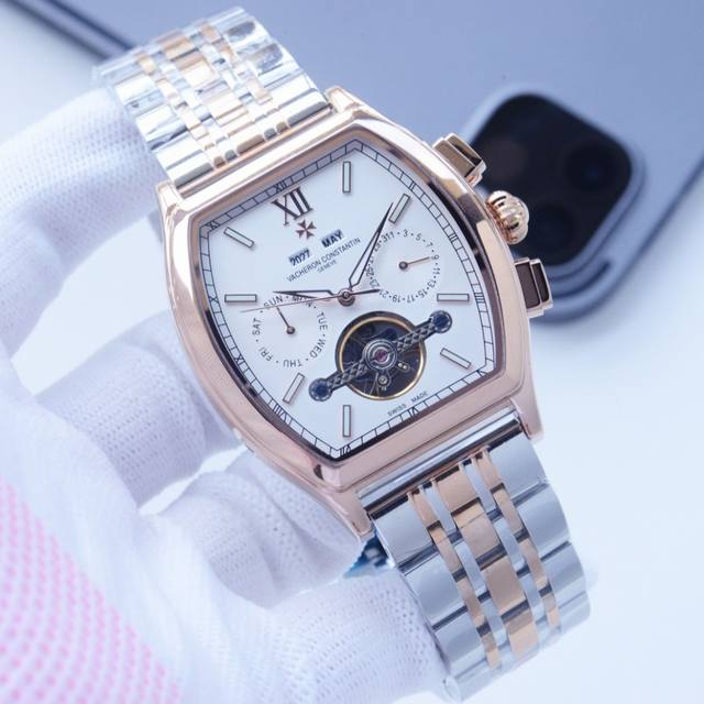 白590 金790品牌：江诗丹顿-Vacheron Constantin类型：复杂时计 男士腕表壳套：顶级版316精钢L表带：进口小牛皮表带 耐用 机芯：全自动