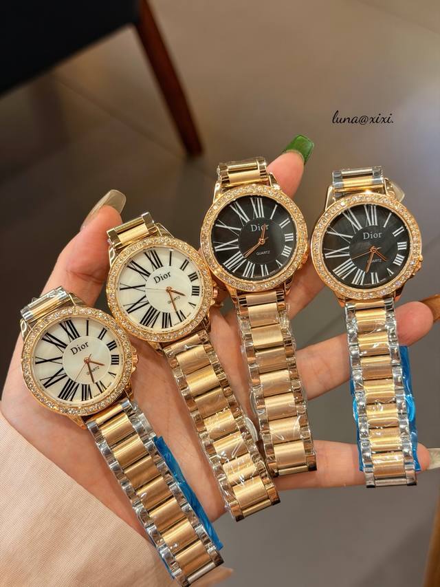 210迪奥 Dior 新一代精致高雅的风格来自于La Mini D De Dior Satine系列高级腕表...沿袭了迪奥珠宝表现出女性特质、作为奢侈品品牌中