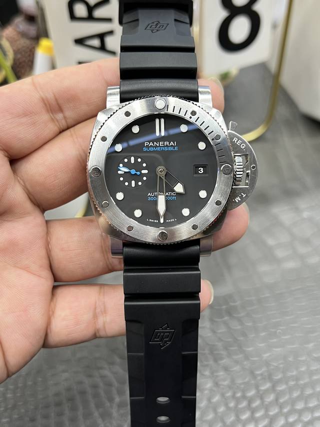 1690Vs Panerai PAM1229 series 44mm*13mm black dial with blue hands, equipped wit 1690Vs Panerai PAM1229 series 44mm*13mm black dial with blue hands, equipped wit