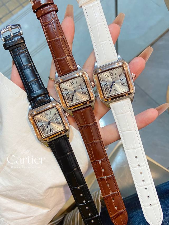 110 升级版品质 Santos-Dumont卡地亚山度士超薄杜蒙系列腕表,知性女士腕表,蓝色尖晶石圆珠把头,阳光射线纹饰磨砂效果,经典罗马数字时标,光面表盘剑 110 升级版品质 Santos-Dumont卡地亚山度士超薄杜蒙系列腕表,知性女士腕表,蓝色尖晶石圆珠把头,阳光射线纹饰磨砂效果,经典罗马数字时标,光面表盘剑