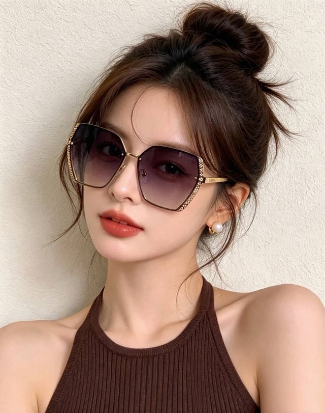 p80 Chane 香奈儿时尚无框太阳镜镜片 顶级奢侈品 高品质 [亲亲] 气质非凡 女士开车墨镜[爱情] 型号：Ch1791