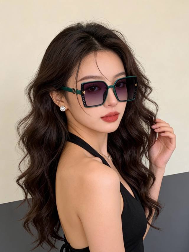 p80 新款 爱马仕女士偏光太阳镜 宝丽来高清镜片高品质Tr-90镜框 时尚百搭！ 型号：H1992