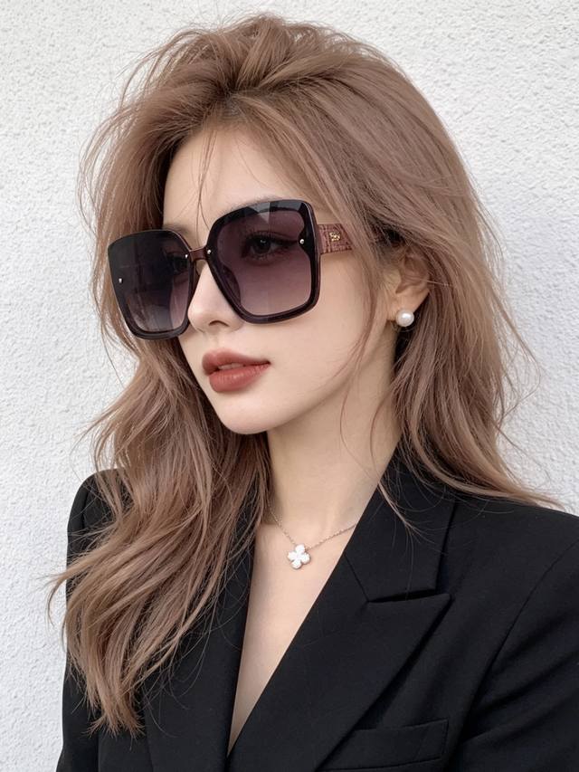 p80 Tr version - Exclusive polarized designer sunglasses, unfiltered, real photo