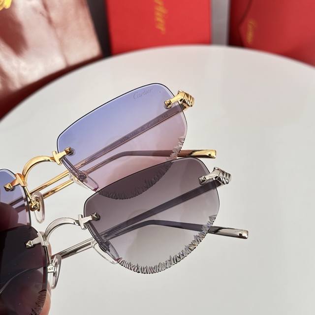 p180 Color Changing Lens 140 Detail Image Cartie* Model: Ct0681O Size: 54