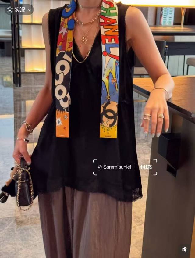 80 Twill mini scarf is here! The flat-angle cartoon Coco design is absolutely ad
