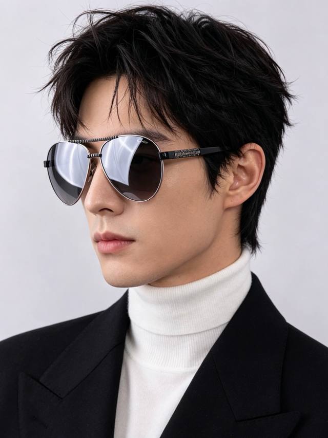 p80 Cartier 卡地亚 男女款偏光墨镜 双色烤漆工艺 进口宝丽来偏光镜片 顶级做工彰显非凡品味 高品质 型号：Ck1080