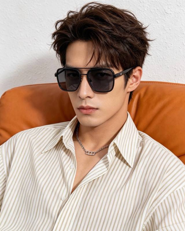 p80 Armani oversized sunglasses. The classic square frame design suits all face p80 Armani oversized sunglasses. The classic square frame design suits all face