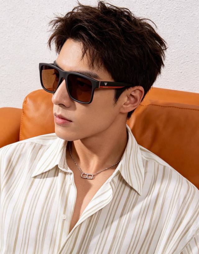 p80 Armani oversized sunglasses. The classic square frame design suits all face p80 Armani oversized sunglasses. The classic square frame design suits all face