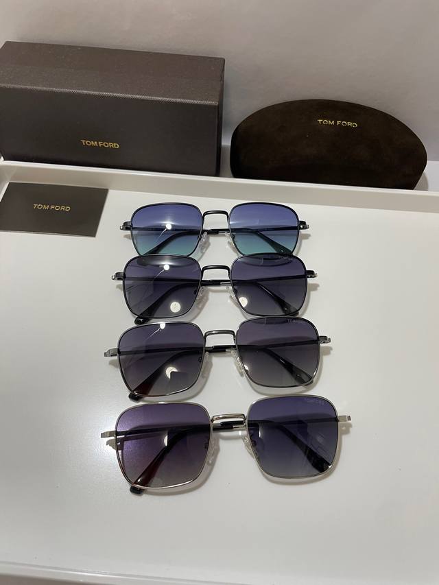 110. Brand: TF Tom Ford. High-quality men's polarized sunglasses. Material: Impo