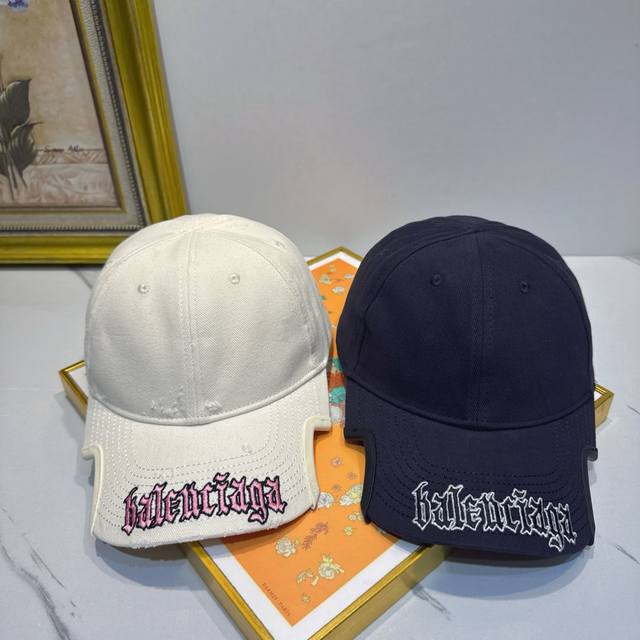 70劲爆春夏新款 Balenciaga 巴黎世家 纯棉棒球帽，欧美重工手法，多重内里，曰韩潮流，时尚大气，帅哥美女必入款配防尘袋旅游出行必备！！！