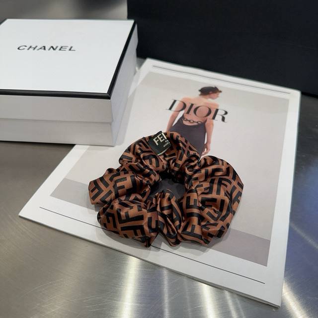 p60 with packaging box. Fendi classic F hair tie, retro and elegant, simple and