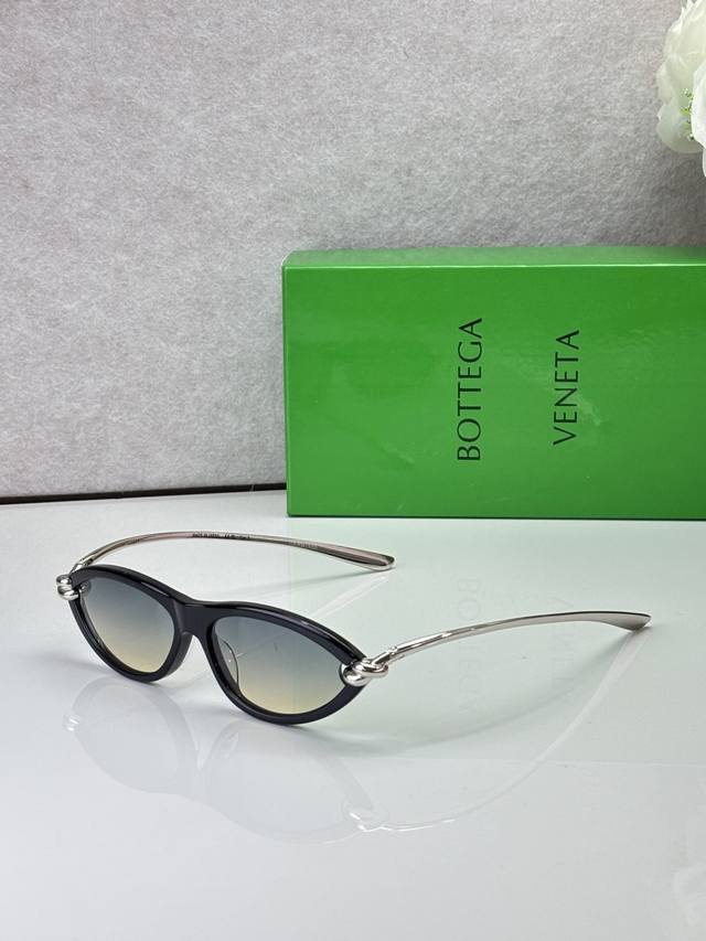 p150 Bottega Venet* Model：Bv1390S Size：56口14-145
