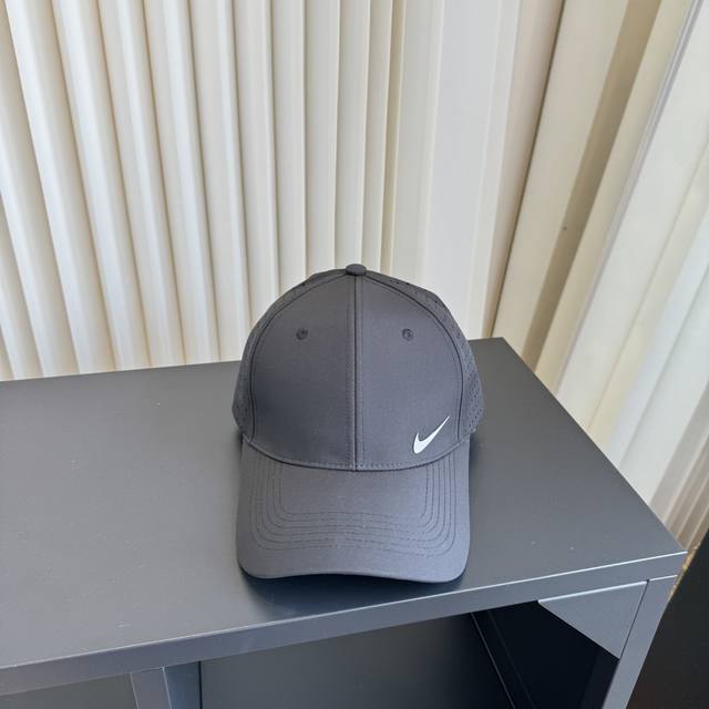 p50 Nike quick-drying baseball cap, a classic vintage item, a stylish piece, exc
