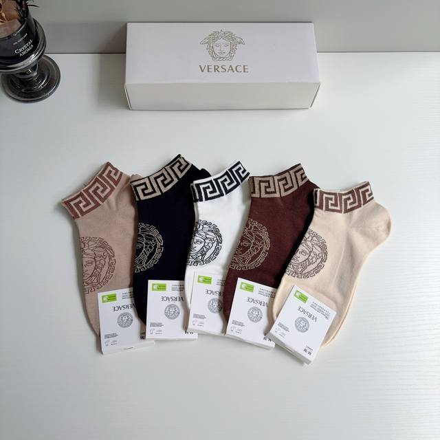 Includes packaging p50. One box contains five pairs. Versace, a top European and
