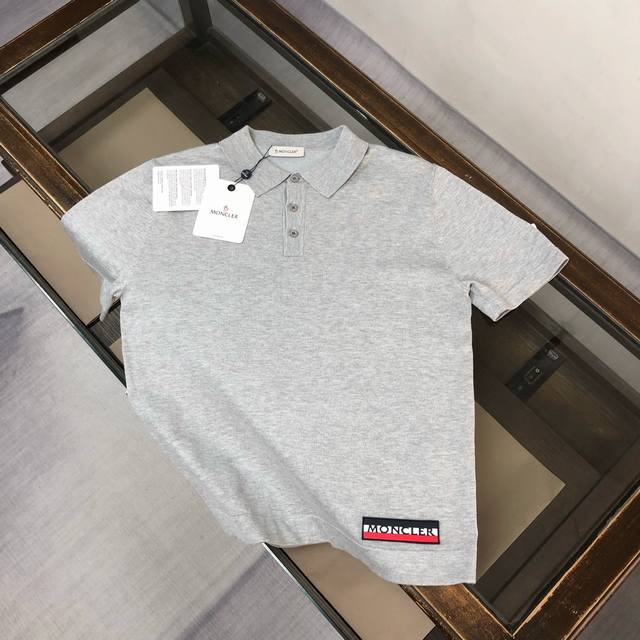 p140 Mon*Cler Spring/Summer New Arrival Knitted Polo Shirt with Turn-Down Collar