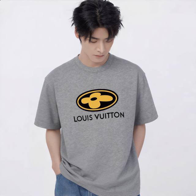 特价70 1件 齐色齐码 特价福袋不退换喔~ 再次重复：特价 不退！！不换！ 颜色：白色 红色 紫色 灰色 码数：S M L Xl Xxl