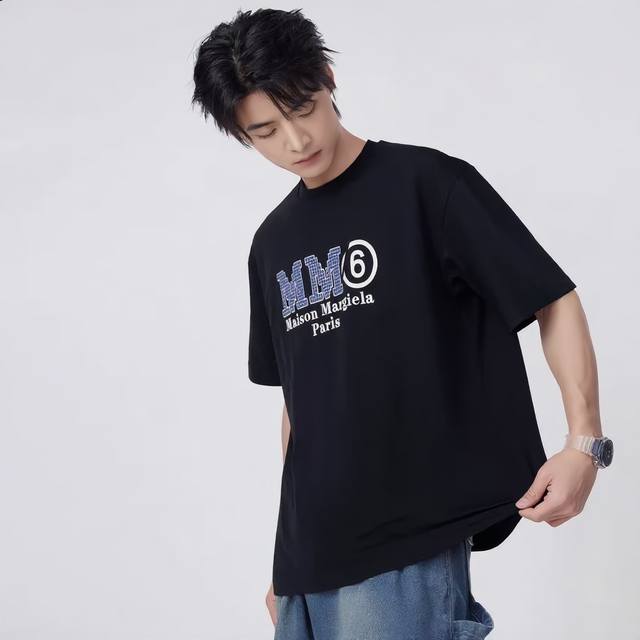 特价70 1件 齐色齐码 特价福袋不退换喔~ 再次重复：特价 不退！！不换！ 颜色：白色 粉色 黄色 黑色 码数：S M L Xl Xxl