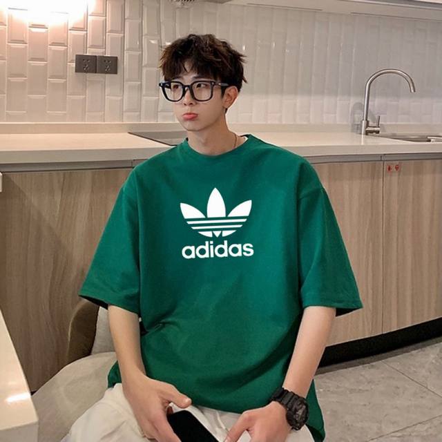 70。 Adidas 阿迪达斯三叶草 夏季专柜同步发售⑤色经典基础款纯棉圆领短袖T恤上衣,男女同款。 甄选260克精梳棉纯棉面料,定制螺纹领口,外贸大厂出品 70。 Adidas 阿迪达斯三叶草 夏季专柜同步发售⑤色经典基础款纯棉圆领短袖T恤上衣,男女同款。 甄选260克精梳棉纯棉面料,定制螺纹领口,外贸大厂出品
