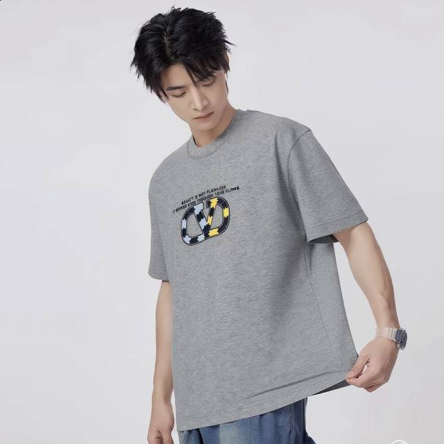 特价70 1件 齐色齐码 特价福袋不退换喔~ 再次重复：特价 不退！！不换！ 颜色：白色 粉色 紫色 灰色 码数：S M L Xl Xxl