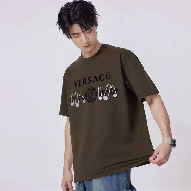 特价70 1件 齐色齐码 特价福袋不退换喔~ 再次重复：特价 不退！！不换！ 颜色：白色 紫色 粉色 啡色 码数：S M L Xl Xxl