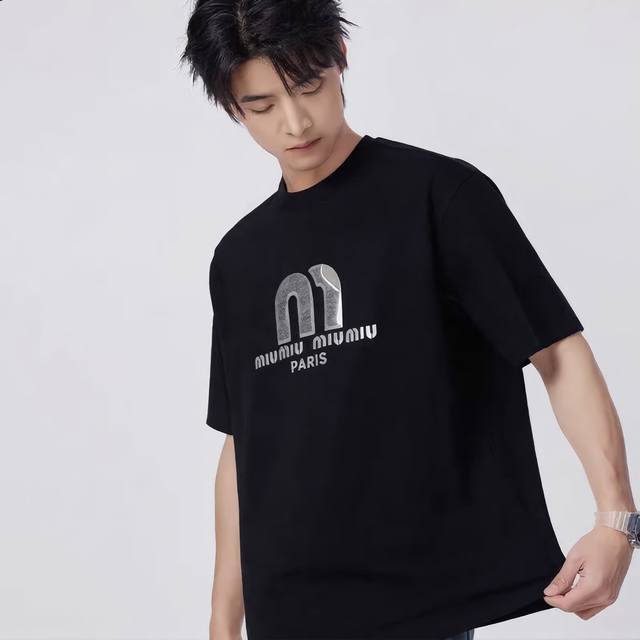 特价70 1件 齐色齐码 特价福袋不退换喔~ 再次重复：特价 不退！！不换！！ 颜色：白色 黑色 码数：S M L Xl Xxl