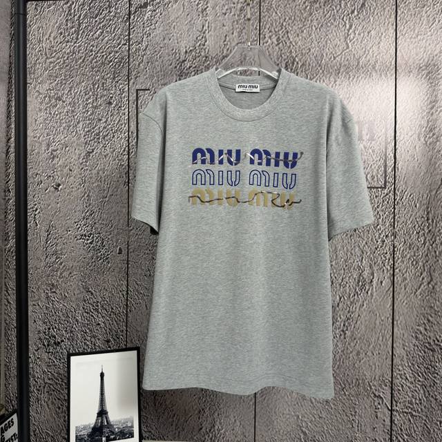 特价70 1件 齐色齐码 特价福袋不退换喔~ 再次重复：特价 不退！！不换！！ 颜色：白色 黄色 红色 灰色 码数：S M L Xl Xxl