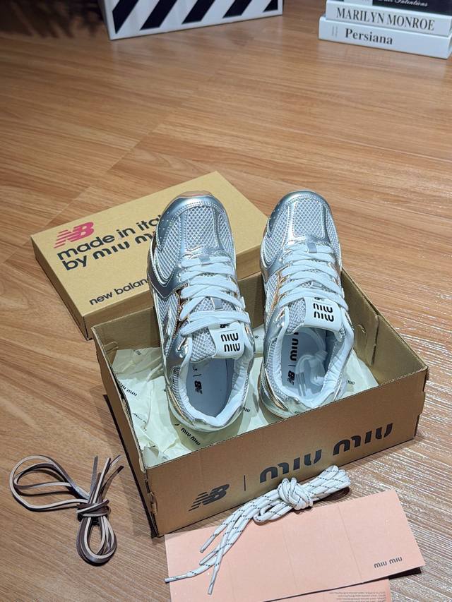 220Gs版本 公司级Miumiu X New Balance 530 Sl系列Nb新百伦低帮经典复古休闲运动慢跑鞋 美拉德配色打造全新跨界合作 意大利奢
