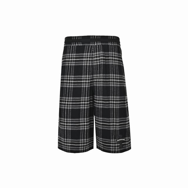 本地自取：260 Chrome Hearts 克罗心 格纹十字皮标七分短裤 整件单品从面料织造，格纹对位，版型结构到五金皮饰辅料，层层工艺叠加，兼具复古工装