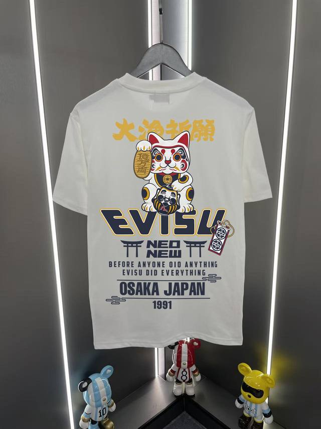 p70 Evisu福神2026新款字母大渔招财猫印花休闲宽松圆领短袖T恤 p70 Evisu福神2026新款海鸥字母印花休闲宽松圆领短袖T恤 颜色5个色 p70 Evisu福神2026新款字母大渔招财猫印花休闲宽松圆领短袖T恤 p70 Evisu福神2026新款海鸥字母印花休闲宽松圆领短袖T恤 颜色5个色