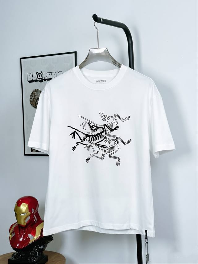 p90 Style No.: Mk32 Arc'teryx Classic Logo Print Crew Neck T-Shirt, Spring/Summe
