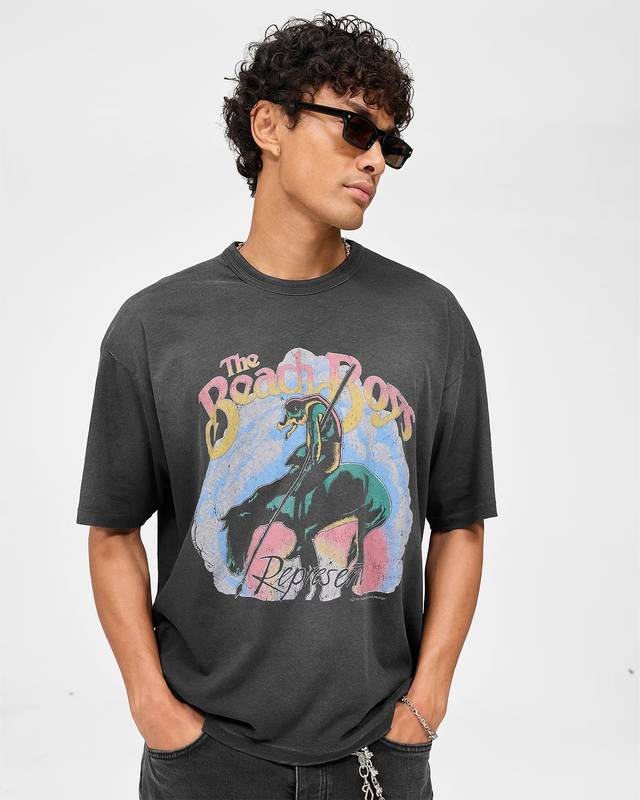G9864#p90 Represent Beach Boys 西部野马骑士T恤 美式西海岸摇滚复古主题 重水洗炭黑做旧面料，褪色泛灰古着质感 Boxy短
