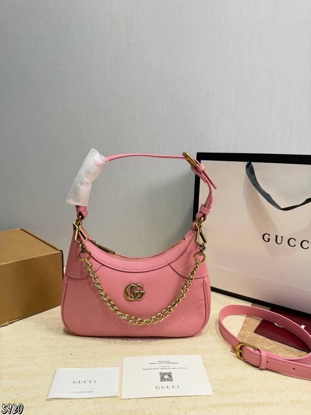 p230 Gucci Ophidia Underarm Bag The more you use it, the better it looks; it can